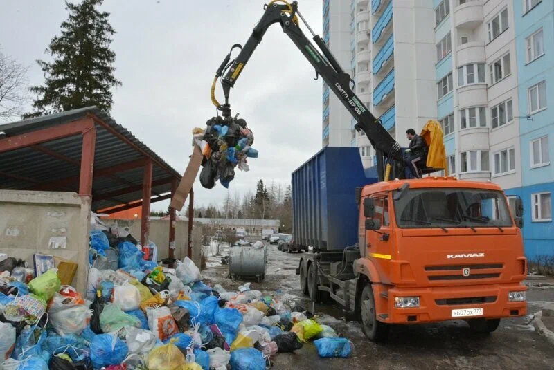 Вывоз бытового мусора в Калининграде с погрузкой в октябре