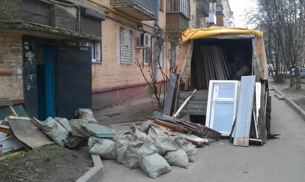 Вывоз мусора после ремонта в Калининграде от ПроМусор — цены от 4553 руб., быстро и недорого