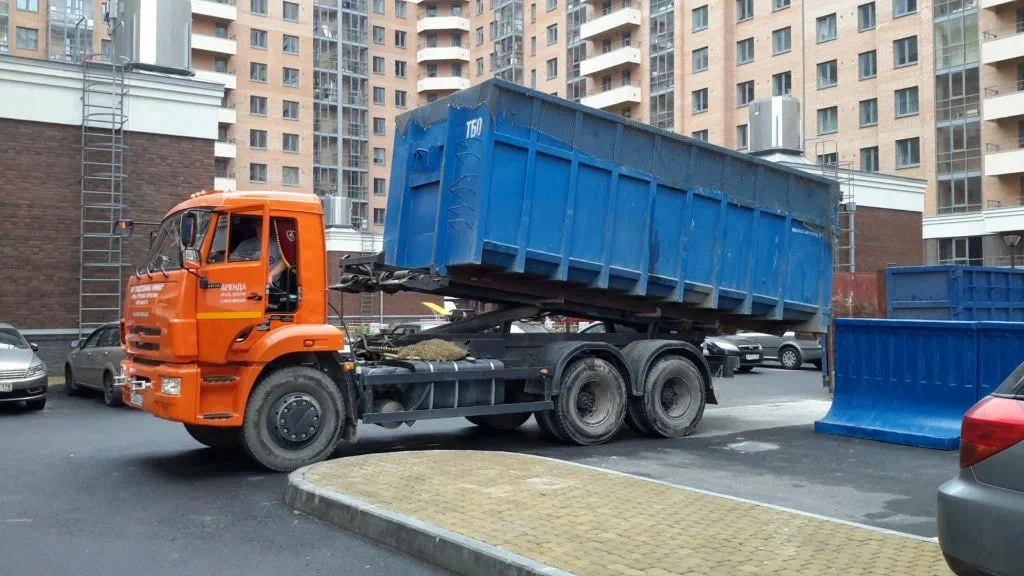 Аренда пухто для вывоза строительного и бытового мусора в Калининграде в октябре
