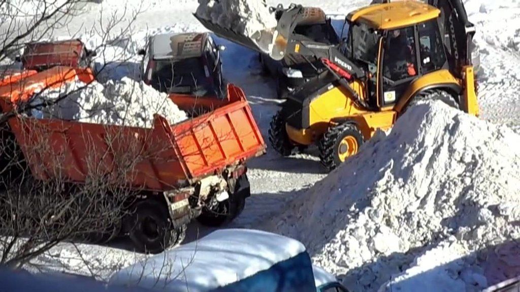 Вывоз снега с погрузкой в Калининграде для организаций и частных лиц в октябре